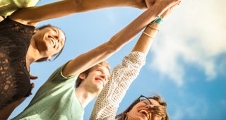 4 Reasons To Consolidate Your Credit Card Debt Today